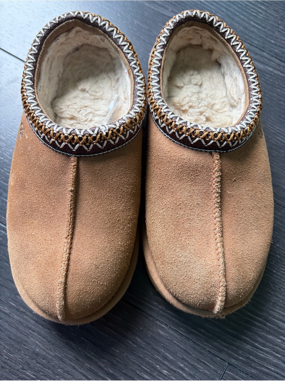 UGG Tasman-Lined Slippers in Tan see pic for front scuff